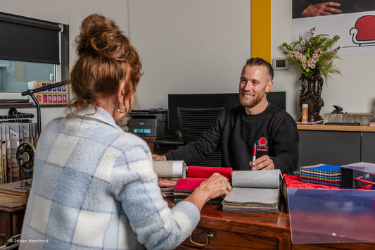 Professioneel herstofferen van banken, stoelen en fauteuils met vakmanschap en kwaliteit